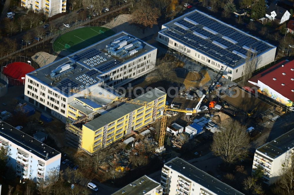 Potsdam from the bird's eye view: New construction site of the school building of Berufsvorbereitende Oberschule Pierre de Coubertin on Gagarinstrasse in the district Potsdam Suedost in Potsdam in the state Brandenburg, Germany