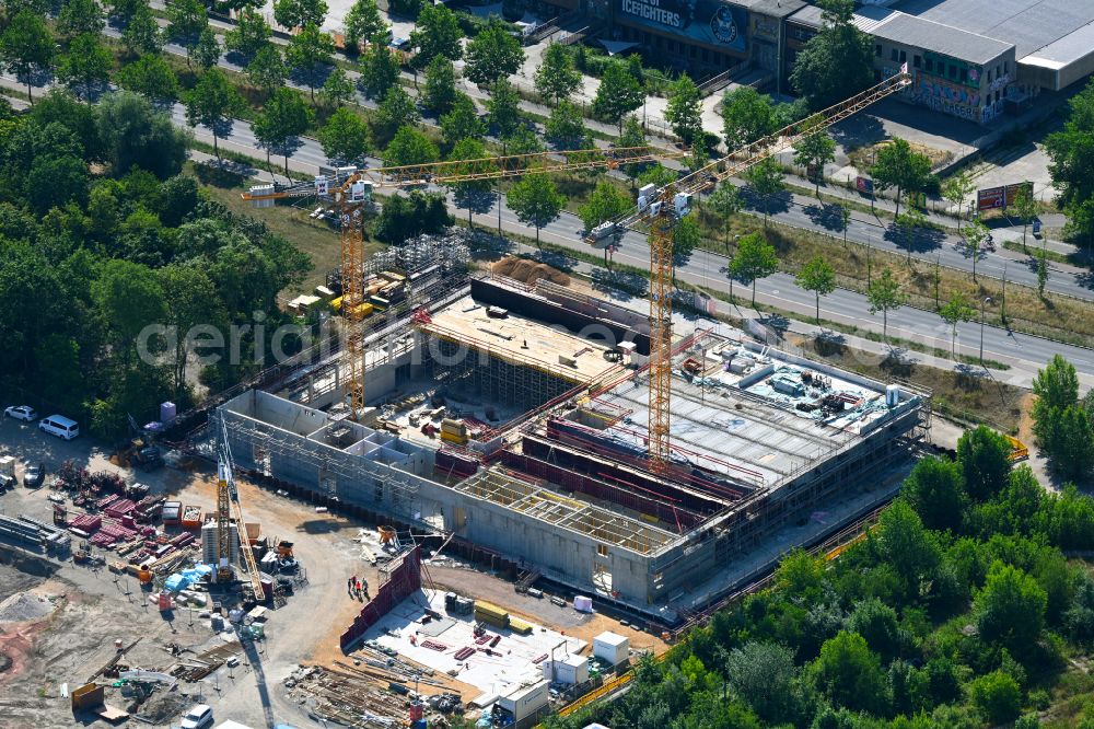 Leipzig from the bird's eye view: New construction site of the school building Campus Doesner Weg on street Tarostrasse - Semmelweissstrasse in Leipzig in the state Saxony, Germany