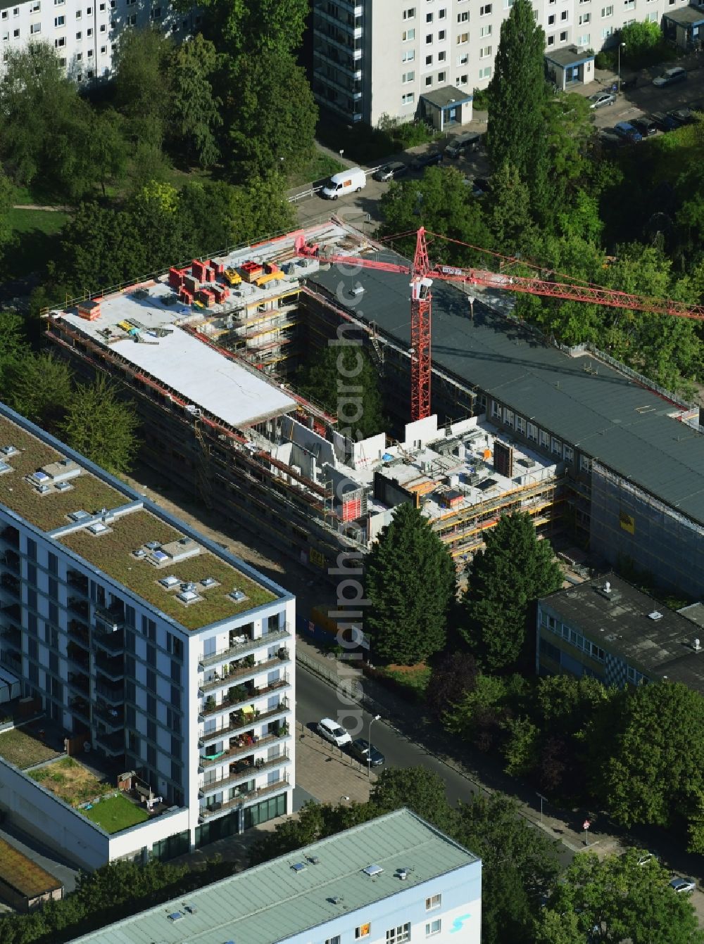 Berlin from the bird's eye view: New construction site of the school building of Charlotte-Pfeffer-Schule in the district Mitte in Berlin, Germany