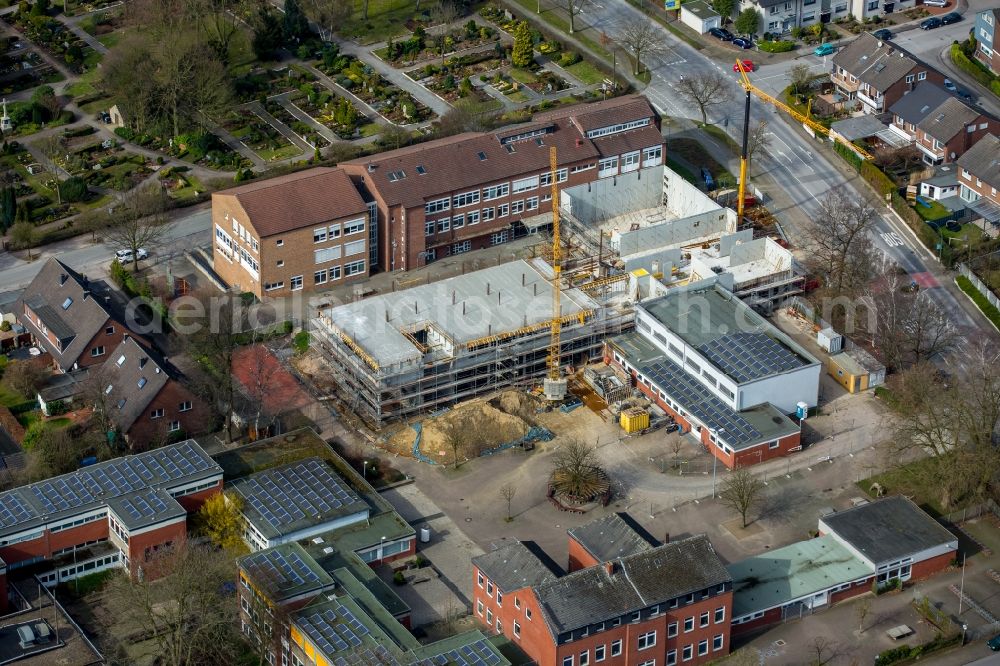 Aerial image Bottrop - New construction site of the school building Gemeinschaftshauptschule Kirchhellen on Kirchhellener Ring and Vestisches Gymnasium on Schulstrasse in the district Kirchhellen in Bottrop in the state North Rhine-Westphalia