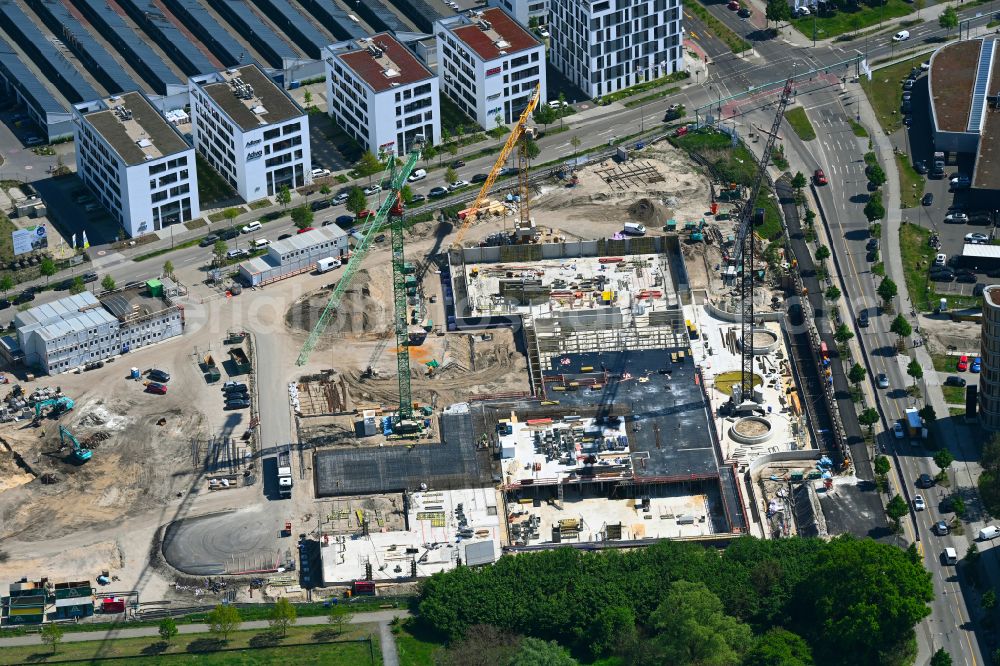 Aerial image Berlin - New construction site of the school building a community school on street Hermann-Dorner-Allee - Eisenhutweg in Berlin, Germany