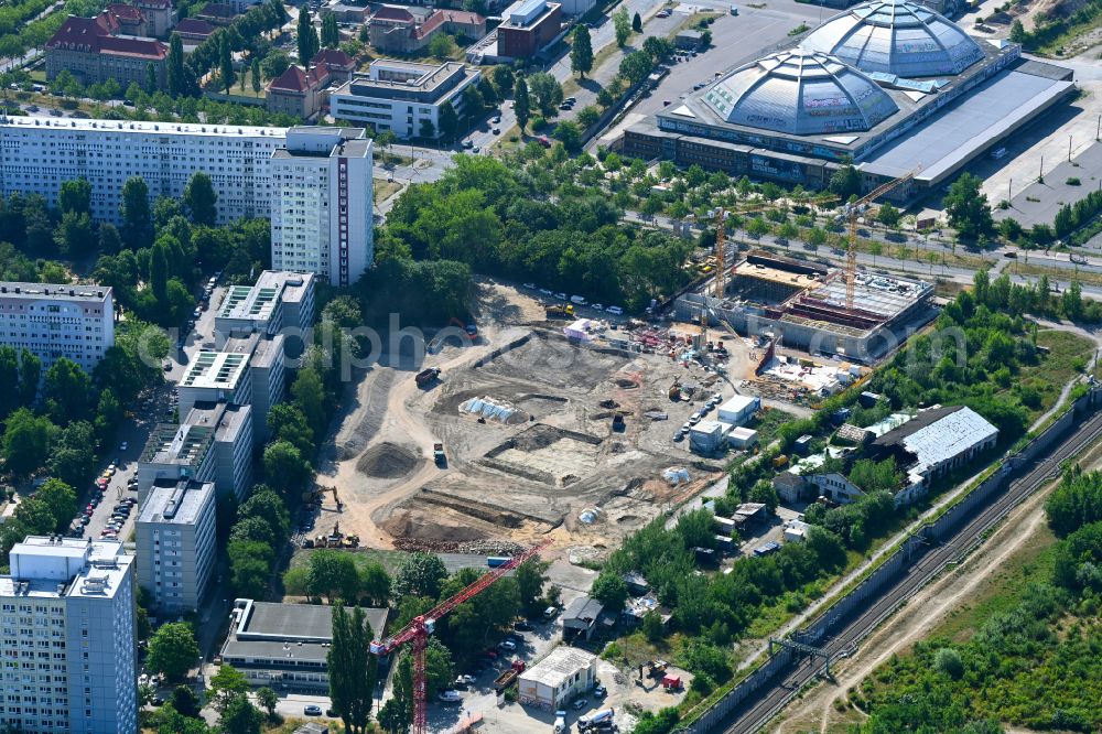 Aerial image Leipzig - New construction site of the school building campus on street Tarostrasse - Doesner Weg - Semmelweisstrasse in the district Zentrum-Suedost in Leipzig in the state Saxony, Germany