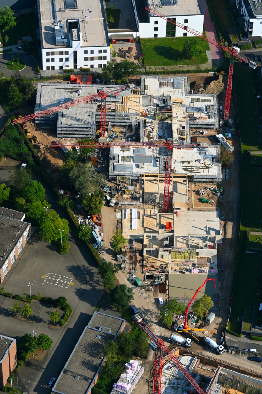 Aerial photograph Köln - Construction site for the new school building of the comprehensive school on Fitzmauricestrasse in the Ossendorf district of Cologne in the state of North Rhine-Westphalia, Germany