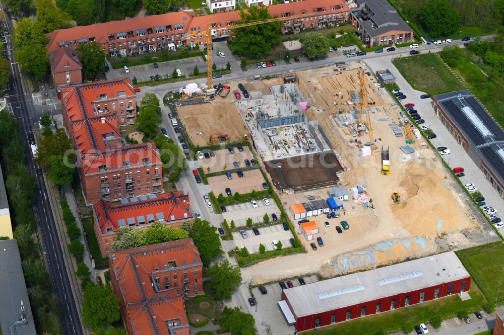 Potsdam from the bird's eye view: New construction site of the school building of Grundschule Rote Kaserne Ost on Fritz-von-of-Lancken-Strasse - Graf-von-Schwerin-Strasse in Potsdam in the state Brandenburg, Germany