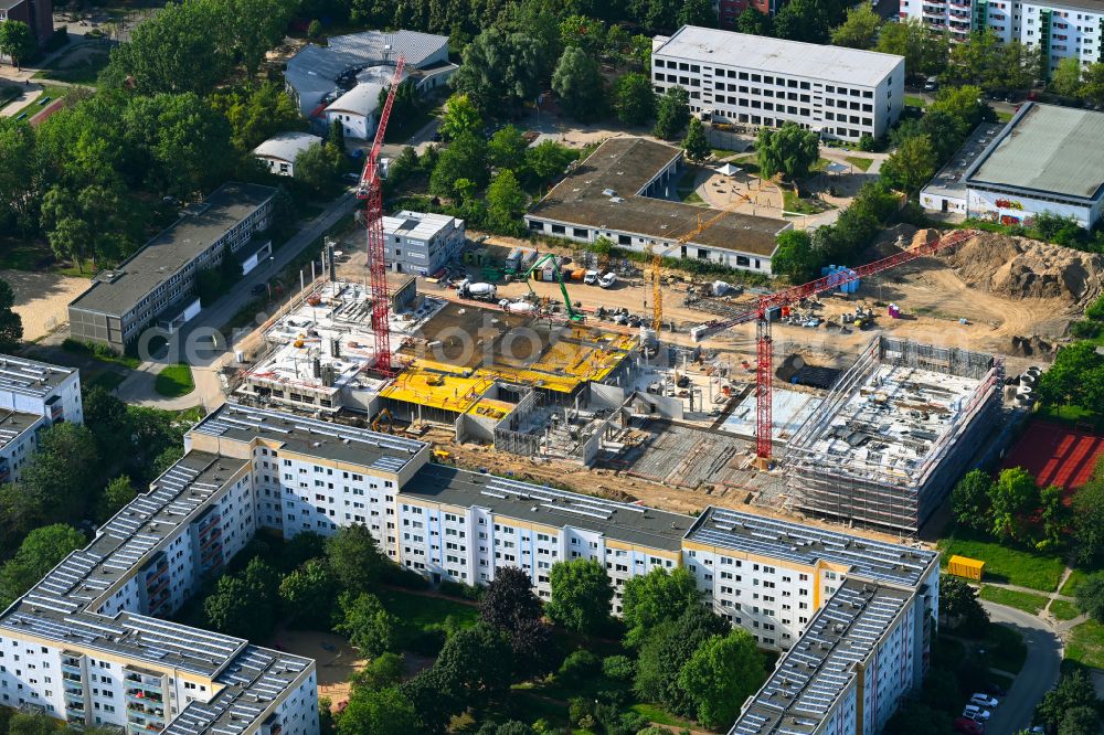 Berlin from above - New construction site of the school building Gymnasium with Sporthalle on street Erich-Kaestner-Strasse - Peter-Huchel-Strasse in the district Hellersdorf in Berlin, Germany