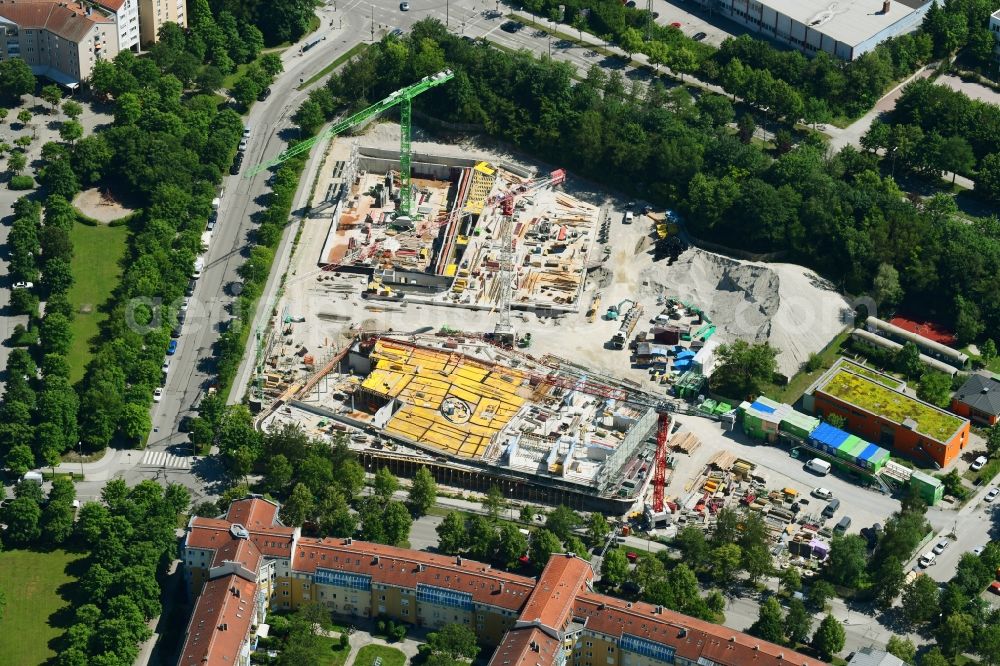 Aerial photograph München - New construction site of the school building on Heidemannstrasse in Munich in the state Bavaria, Germany