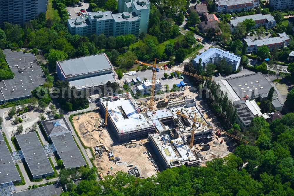 Berlin from the bird's eye view: New construction site of the school building of Heinrich-Boell-Oberschule Am Forstacker in the district Hakenfelde in Berlin, Germany