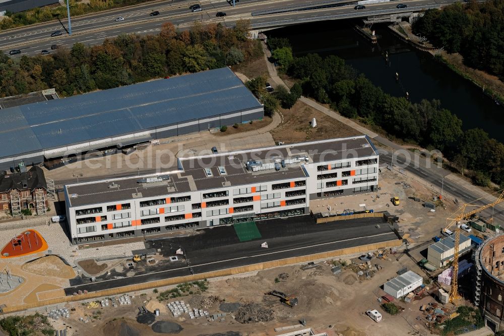 Aerial image Halle (Saale) - New construction site of the school building on Holzplatz in Halle (Saale) in the state Saxony-Anhalt, Germany