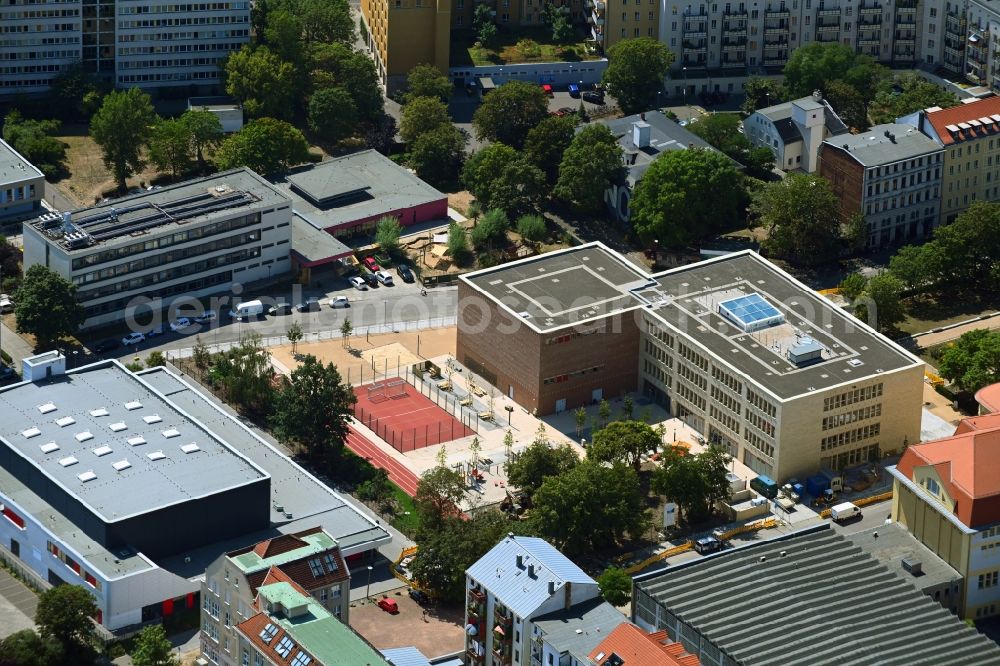 Leipzig from the bird's eye view: New construction site of the school building on Jablonowskistrasse - Bruederstrasse in Leipzig in the state Saxony, Germany