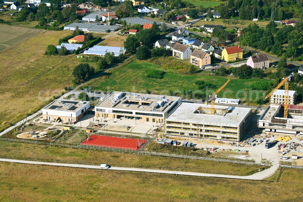 Werder (Havel) from the bird's eye view: New construction site of the school building of the Schulcampus Werder on Klaistower Strasse - Elisabethstrasse in Werder (Havel) in the state Brandenburg, Germany