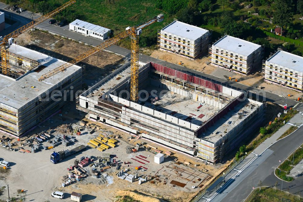 Aerial photograph Werder (Havel) - New construction site of the school building of the Schulcampus Werder on Klaistower Strasse - Elisabethstrasse in Werder (Havel) in the state Brandenburg, Germany