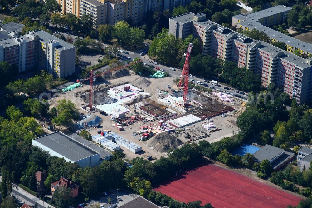 Aerial photograph Berlin - New construction site of the school building Leonardo-da-Vinci-Gymnasium on Christoph-Ruden-Strasse in the district Buckow in Berlin, Germany