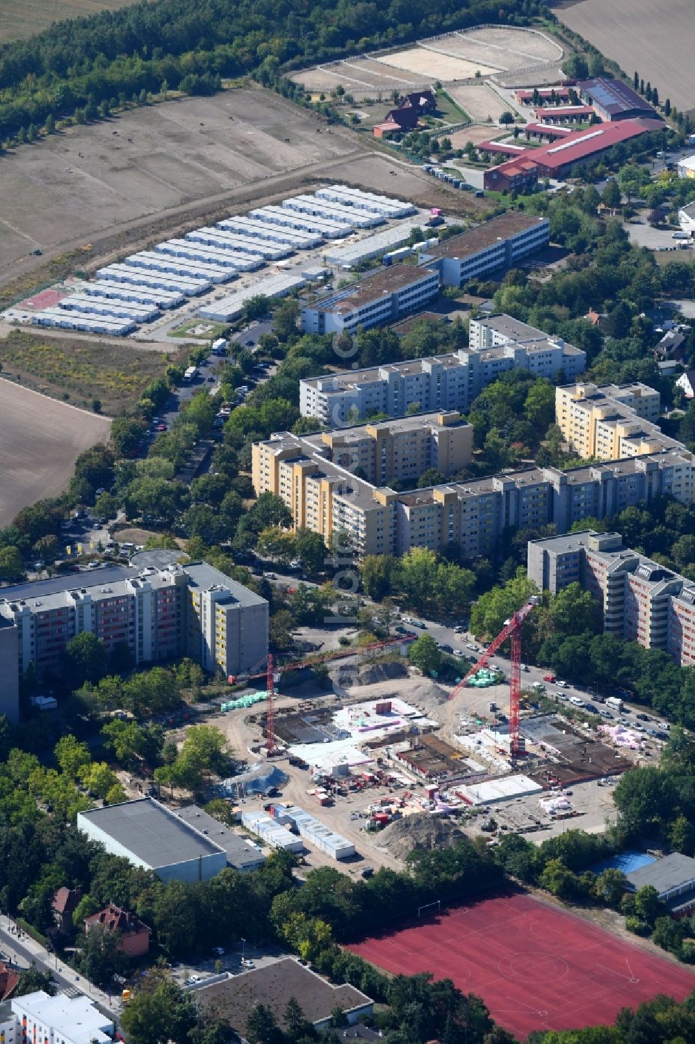 Aerial image Berlin - New construction site of the school building Leonardo-da-Vinci-Gymnasium on Christoph-Ruden-Strasse in the district Buckow in Berlin, Germany