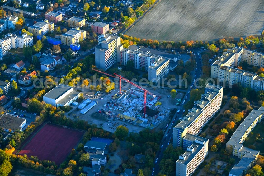 Berlin from the bird's eye view: New construction site of the school building Leonardo-da-Vinci-Gymnasium on Christoph-Ruden-Strasse in the district Buckow in Berlin, Germany