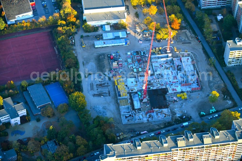 Aerial image Berlin - New construction site of the school building Leonardo-da-Vinci-Gymnasium on Christoph-Ruden-Strasse in the district Buckow in Berlin, Germany