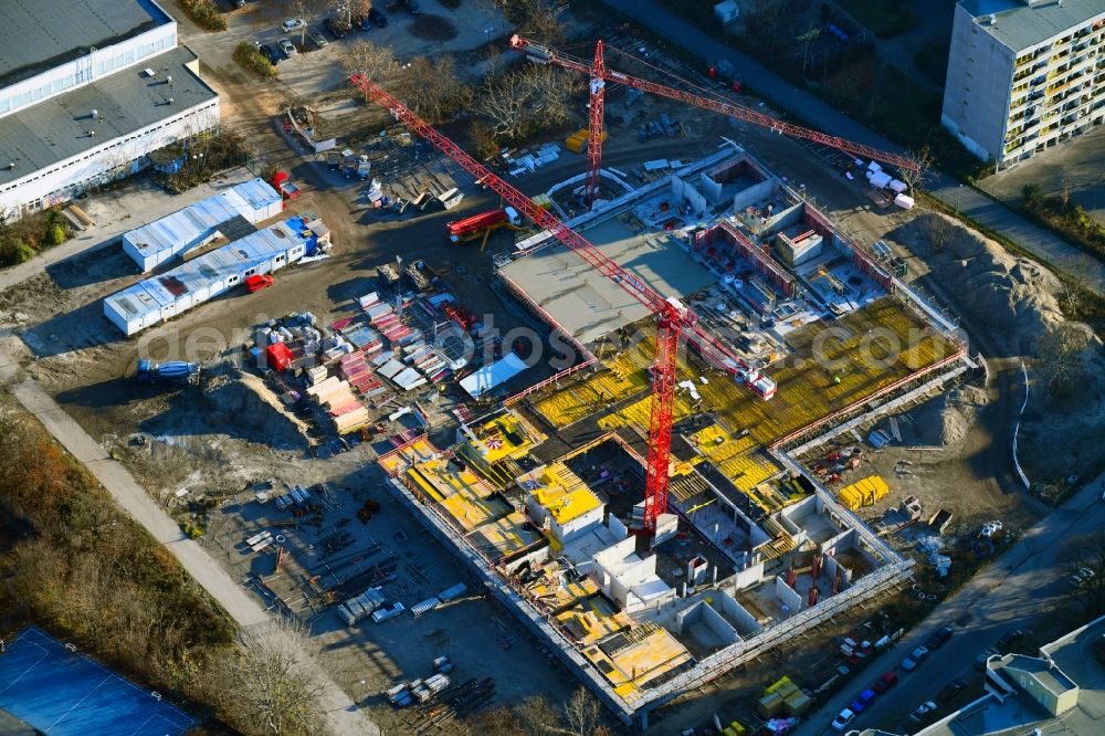 Aerial image Berlin - New construction site of the school building Leonardo-da-Vinci-Gymnasium on Christoph-Ruden-Strasse in the district Buckow in Berlin, Germany