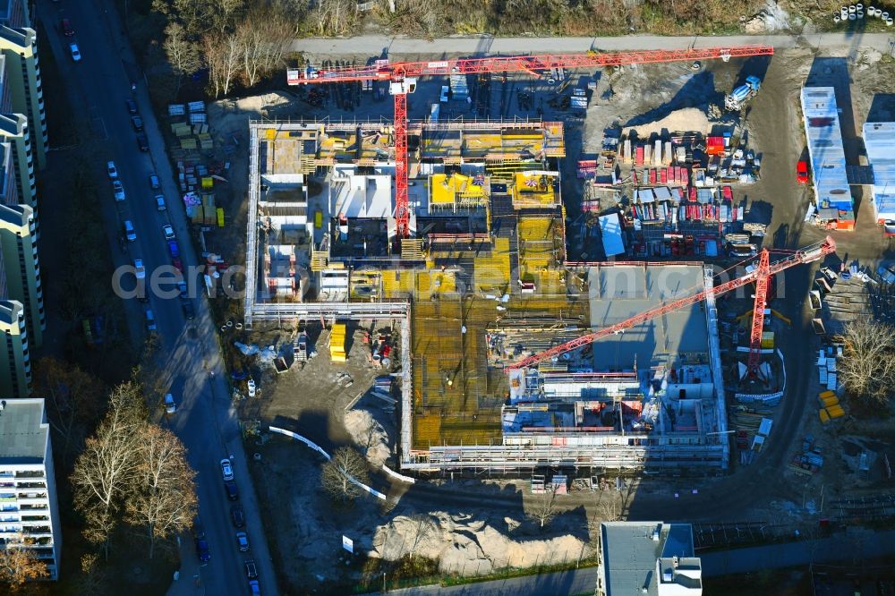 Aerial photograph Berlin - New construction site of the school building Leonardo-da-Vinci-Gymnasium on Christoph-Ruden-Strasse in the district Buckow in Berlin, Germany