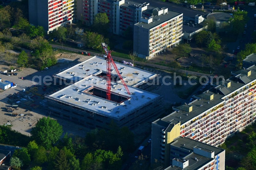 Berlin from the bird's eye view: New construction site of the school building Leonardo-da-Vinci-Gymnasium on Christoph-Ruden-Strasse in the district Buckow in Berlin, Germany