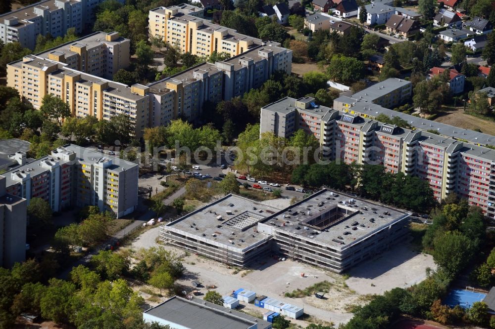 Aerial photograph Berlin - New construction site of the school building Leonardo-da-Vinci-Gymnasium on Christoph-Ruden-Strasse in the district Buckow in Berlin, Germany