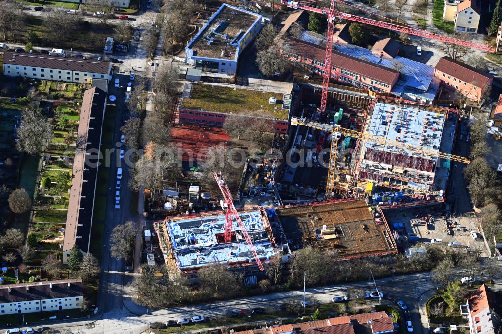 Aerial image München - New construction site of the school building - Mittelschule on street Eduard-Schenk-Strasse - Torquato-Tasso-Strasse in the district Milbertshofen in Munich in the state Bavaria, Germany