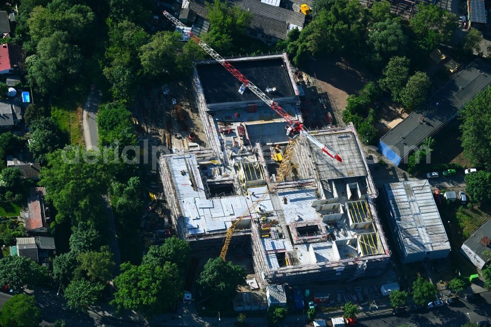 Aerial photograph Berlin - New construction site of the school building Private Goethe-Grundschule on Wittenauer Strasse in the district Wittenau in Berlin, Germany