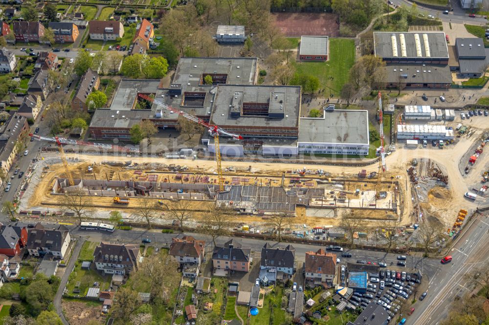 Aerial image Bochum - New construction site of the school building Schulzentrum Gerthe on street Heinrichstrasse in the district Hiltrop in Bochum at Ruhrgebiet in the state North Rhine-Westphalia, Germany