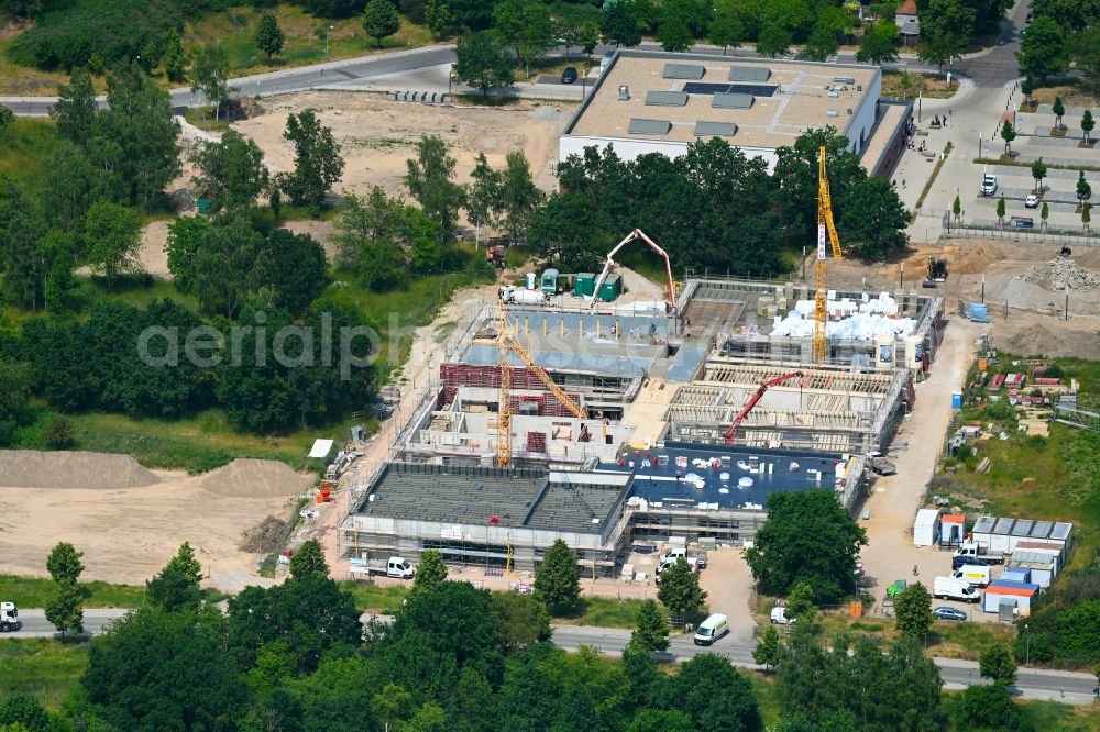 Aerial image Wustermark - New construction site of the school building on Schulzentrum Heinz Sielmann on street Schulstrasse - Dyrotzer Ring - Maulbeerallee in the district Elstal in Wustermark in the state Brandenburg, Germany