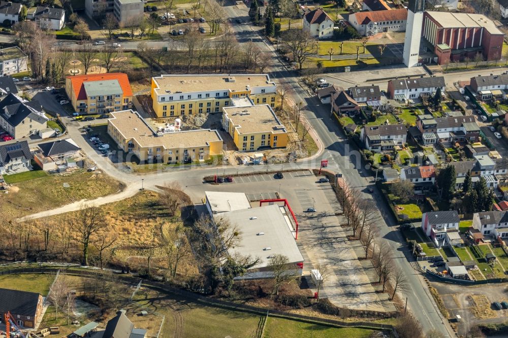 Aerial photograph Bönen - Construction site of a new build retirement home Seniorenhaus Boenen of Zentrale Verwaltungs- and Dienstleistungen fuer Pflegeheime OHG on Heinrich-Wieschhoff Strasse in Boenen in the state North Rhine-Westphalia, Germany