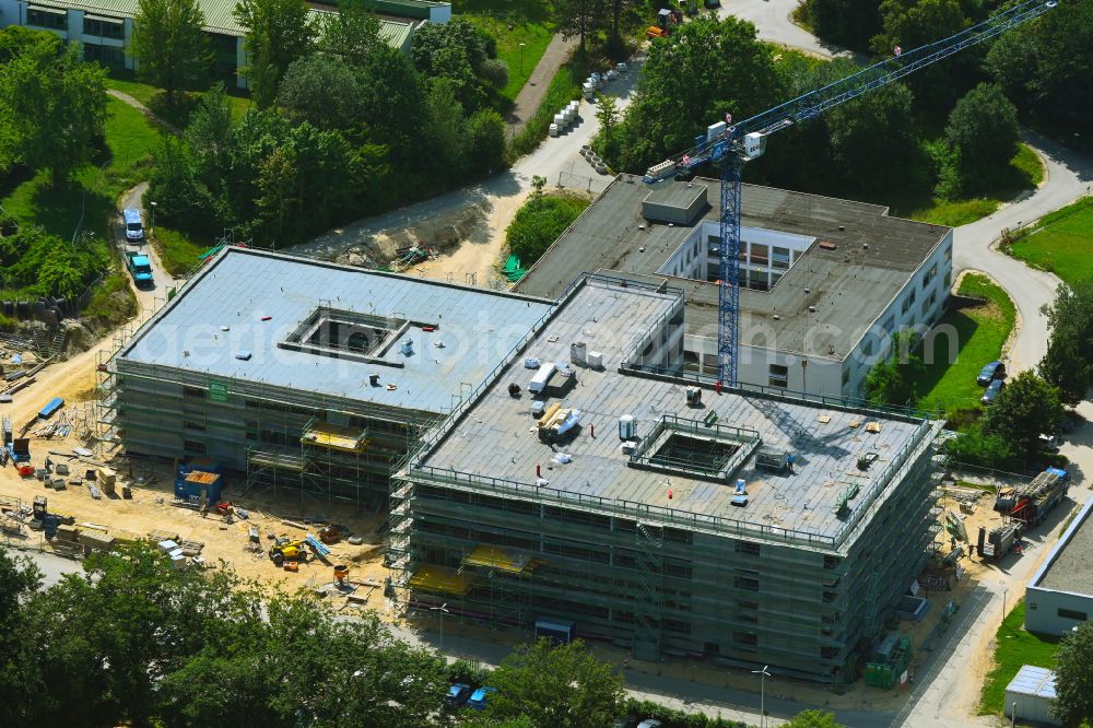 Aerial photograph Günzburg - Construction site for the new building of a senior citizens' center Wahl-Lindersche Seniorenzentrum of the Wahl-Lindersche Altenstiftung on the street Lindenallee in the district of Reisensburg in Guenzburg in the state of Bavaria, Germany