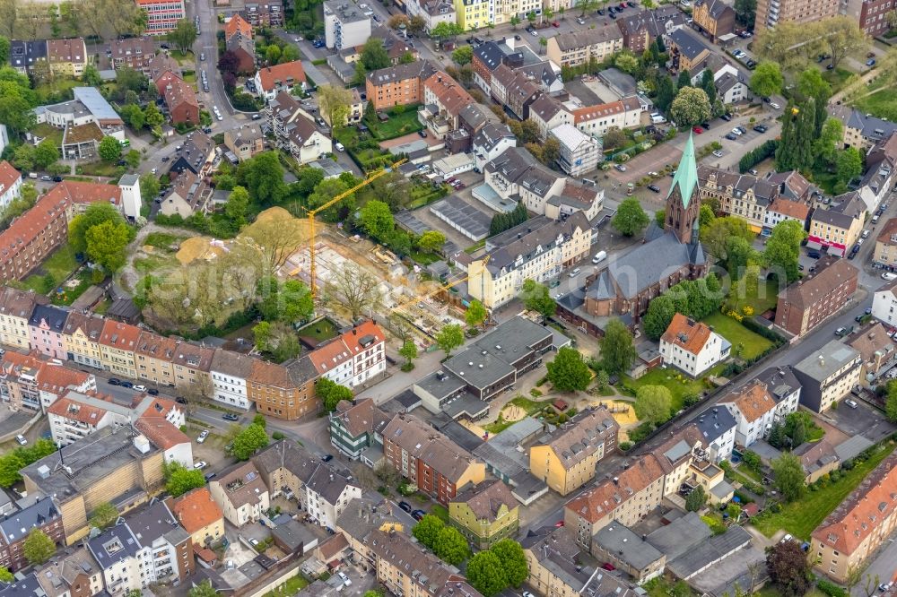 Herne from the bird's eye view: Construction site for the new build retirement home und einer Kindertagesstaette Berta-Schulz-Quartier on Karlstrasse in the district Wanne-Eickel in Herne at Ruhrgebiet in the state North Rhine-Westphalia, Germany