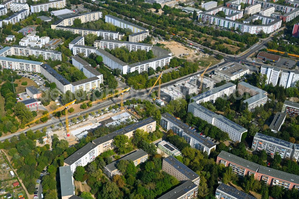 Aerial image Berlin - Construction site for the new build retirement home Seniorenwohnen Cecilienstrasse on street Teterower Ring - Cecilienstrasse in the district Hellersdorf in Berlin, Germany