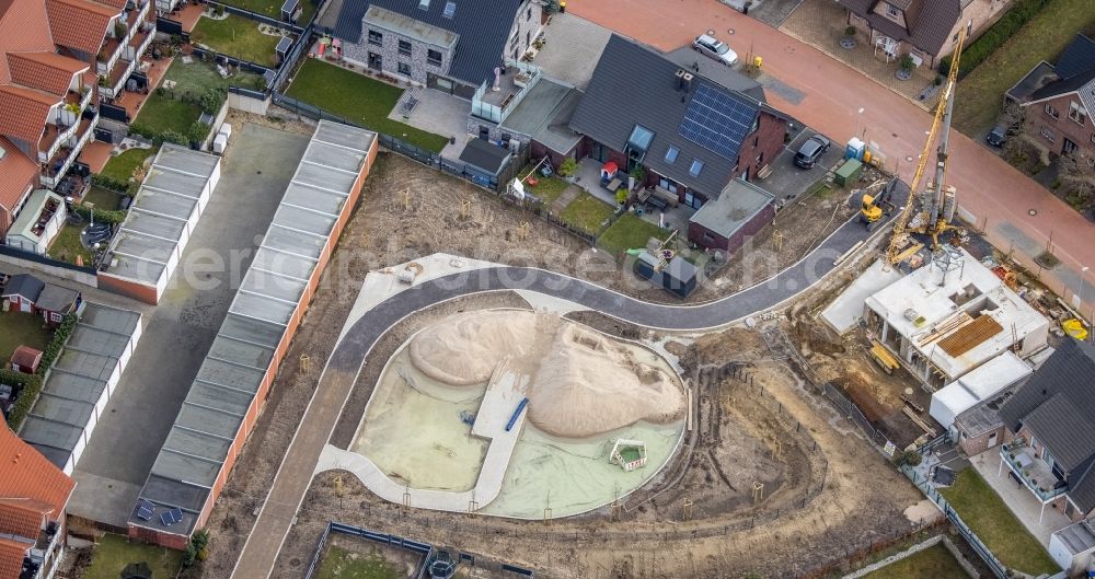 Aerial photograph Bottrop - Construction site to build a new playground on Hellenstrasse and Theo-Kleppe-Weg in the district Kirchhellen in Bottrop at Ruhrgebiet in the state North Rhine-Westphalia, Germany