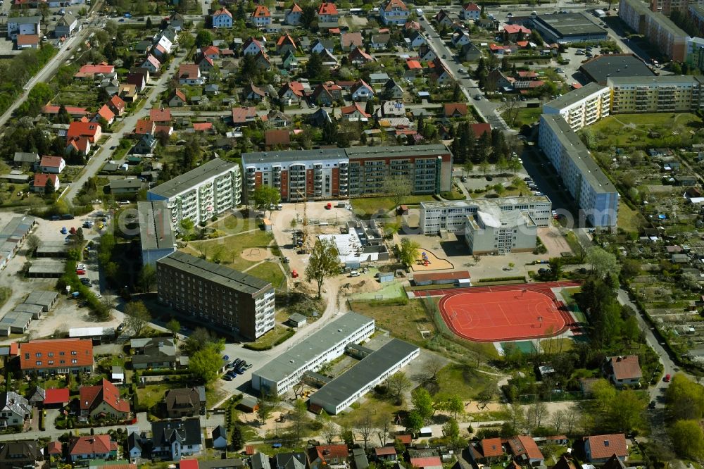 Templin from the bird's eye view: Construction site for the new construction of the gymnasium and sports hall at the Egelpfuhl School in Templin in the state Brandenburg, Germany