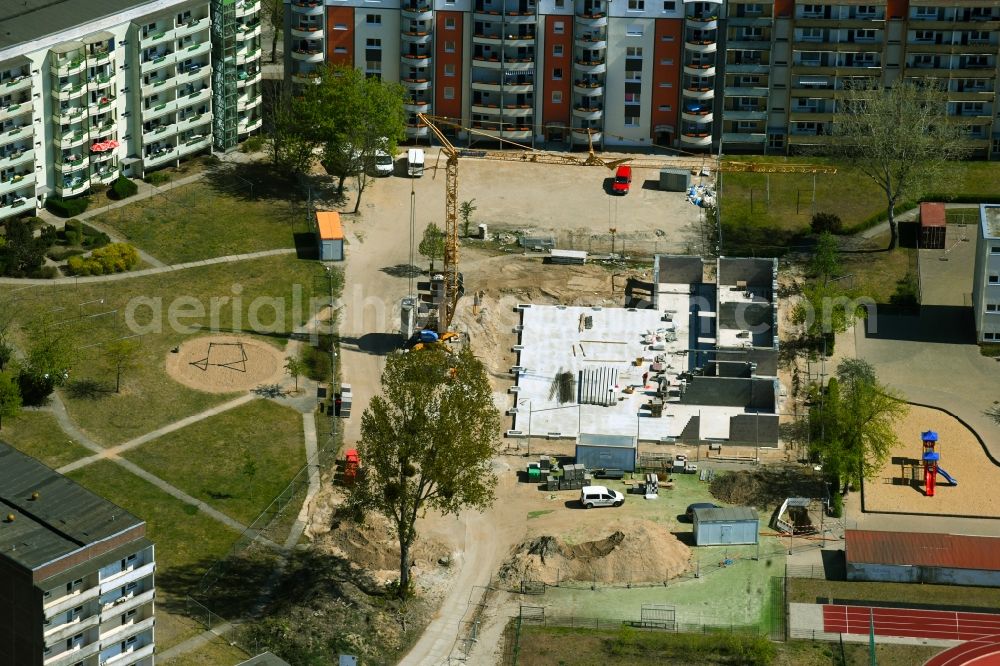 Templin from the bird's eye view: Construction site for the new construction of the gymnasium and sports hall at the Egelpfuhl School in Templin in the state Brandenburg, Germany