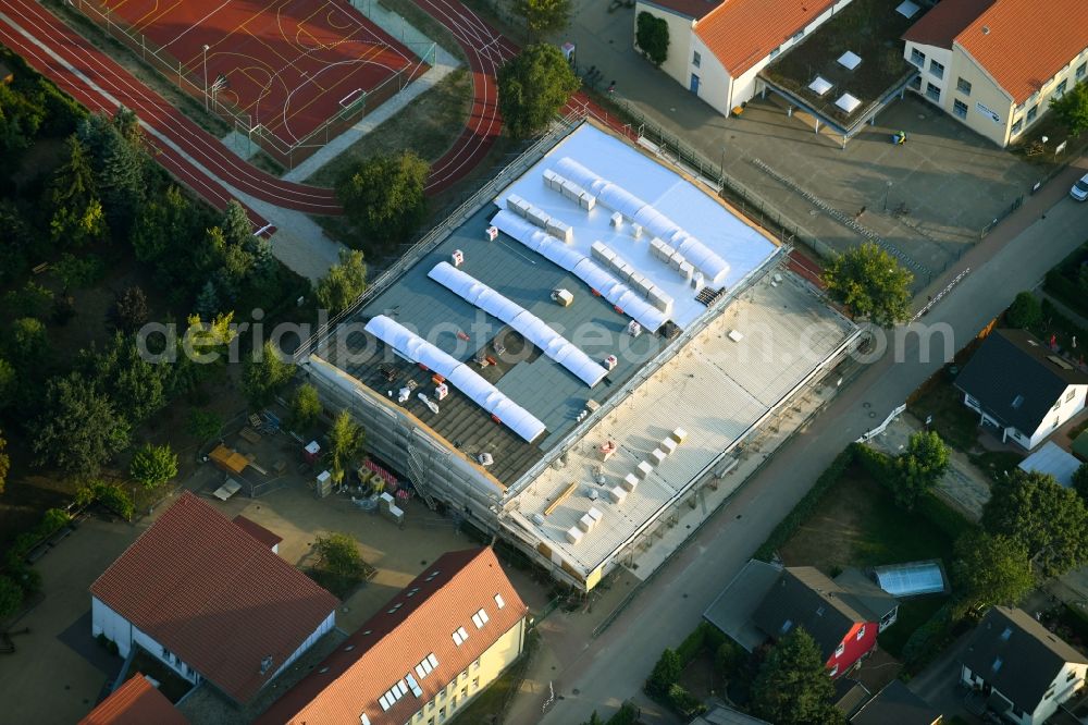 Aerial image Fredersdorf-Vogelsdorf - Construction site for the new sports hall on Tieckstrasse in Fredersdorf-Vogelsdorf in the state Brandenburg, Germany