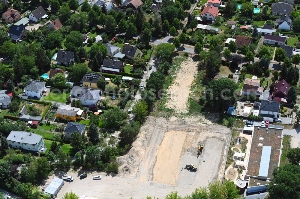 Aerial image Berlin - Construction site for the new sports hall Typensporthalle (TSH) on street Heerstrasse - Bergedorfer Strasse in the district Kaulsdorf in Berlin, Germany