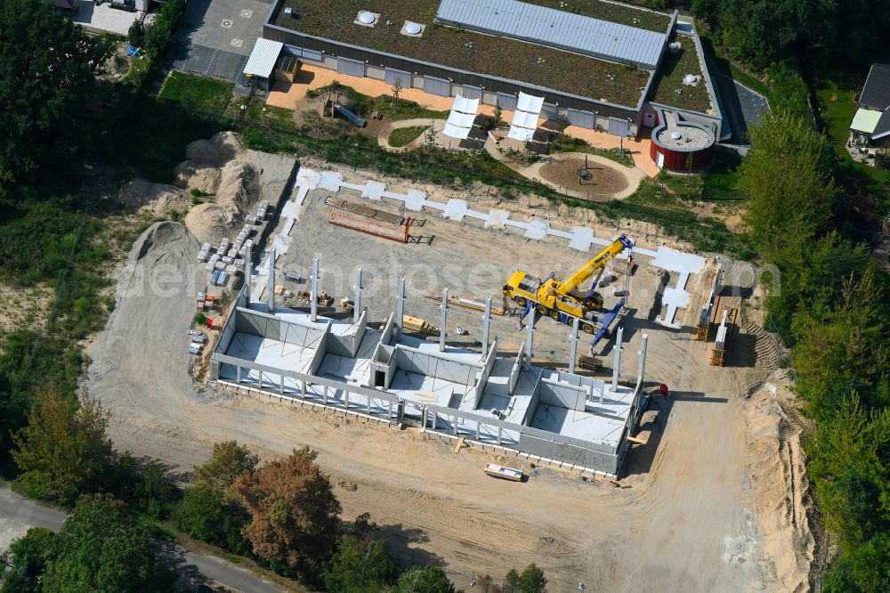 Aerial photograph Berlin - Construction site for the new sports hall Typensporthalle (TSH) on street Heerstrasse - Bergedorfer Strasse in the district Kaulsdorf in Berlin, Germany