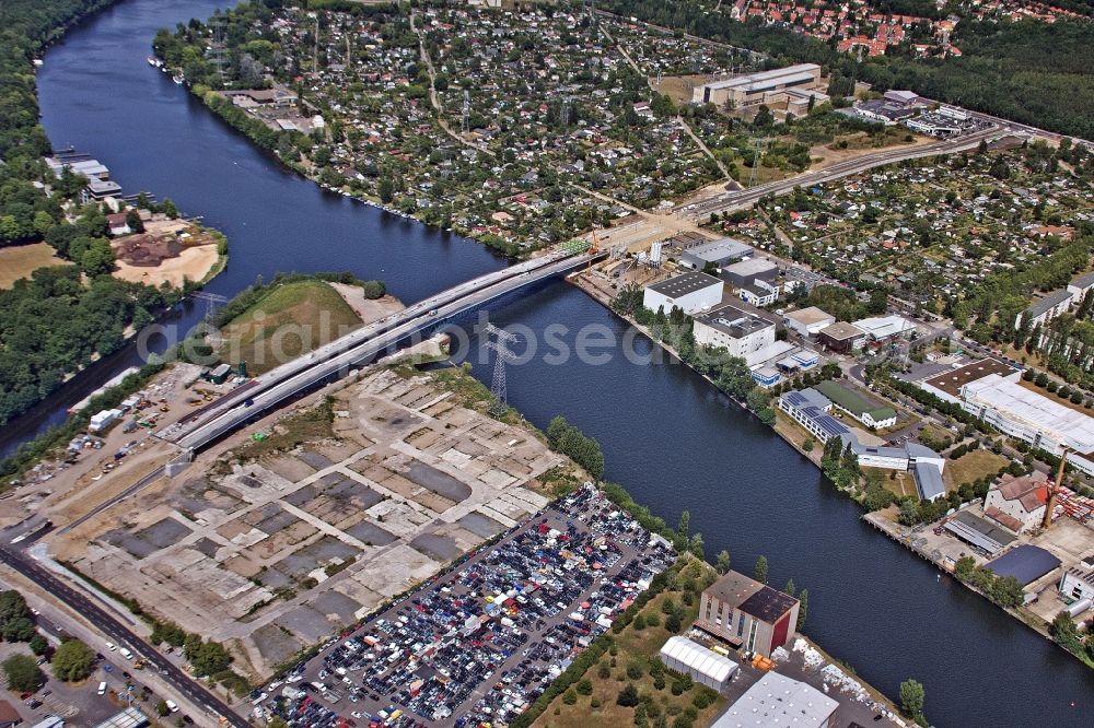 Aerial photograph Berlin - Construction site for the new building of the Spree bridge on the south-east connection (SOV) in Berlin Schoeneweide