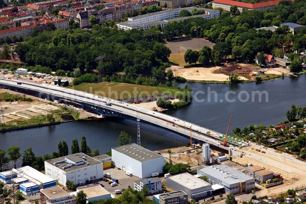 Berlin from above - Construction site for the new building of the Spree bridge on the south-east connection (SOV) in Berlin Schoeneweide