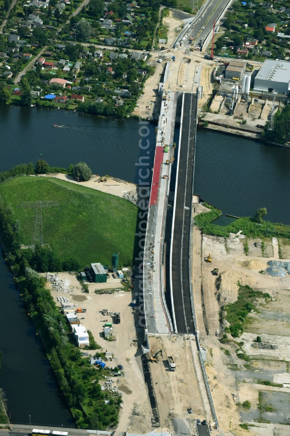 Aerial photograph Berlin - Construction site for the new building of the Spree bridge on the south-east connection (SOV) in Berlin Schoeneweide