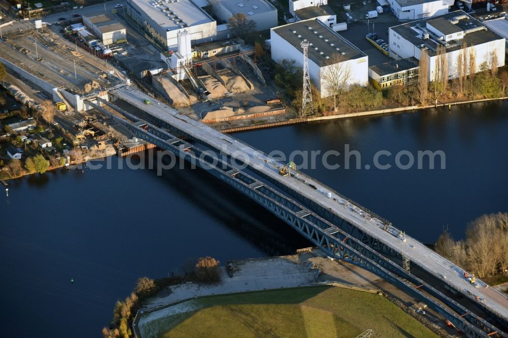 Aerial image Berlin - Construction site for the new building of the Spree bridge on the south-east connection (SOV) in Berlin Schoeneweide