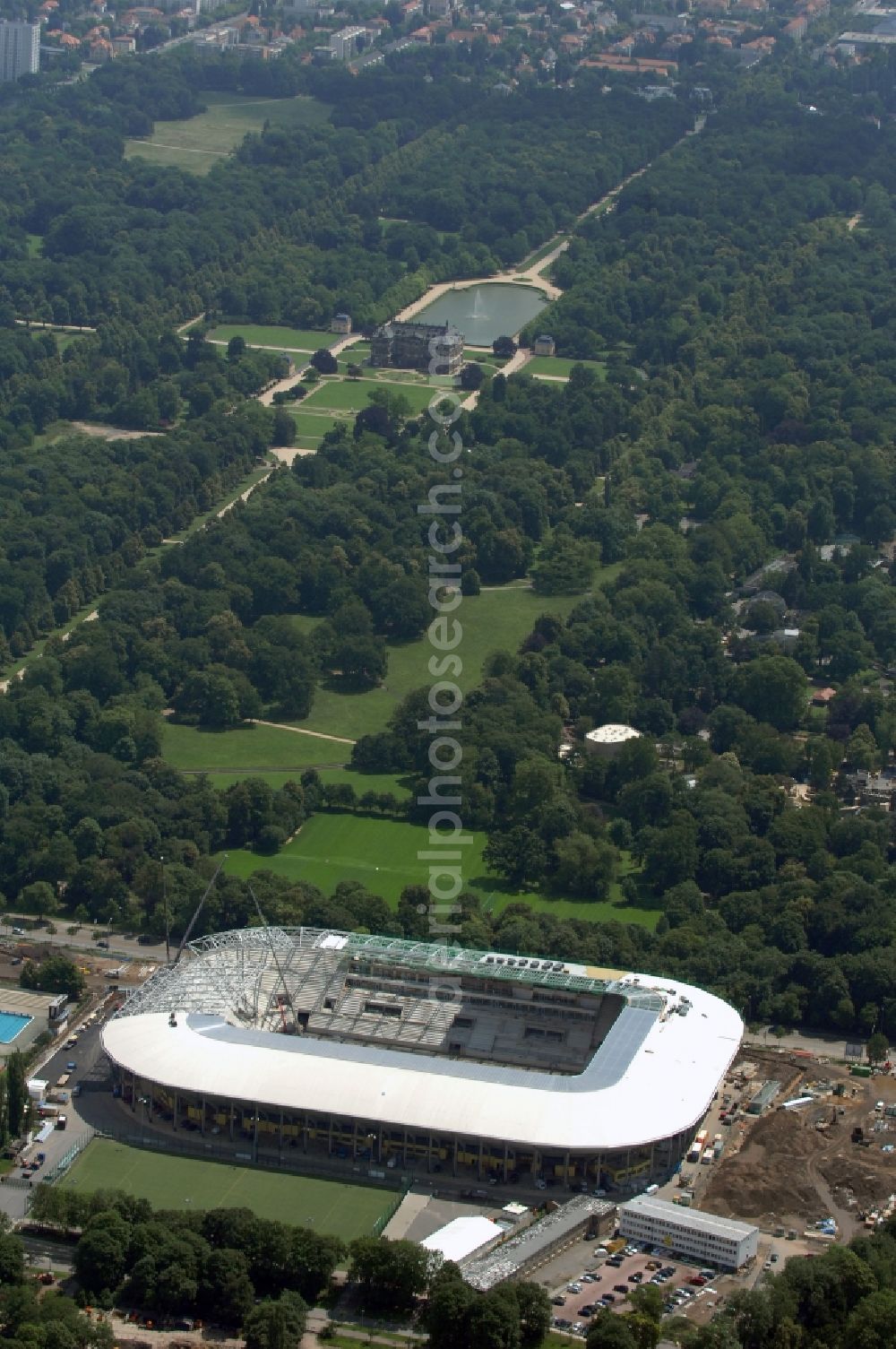 Aerial photograph Dresden - Construction view of the stadium in Dresden in the state Saxony. The football stadium had to Lennéstreet over time the name of Rudolf-Harbig-Stadion, Dynamo Stadium and Gluecksgas Stadium