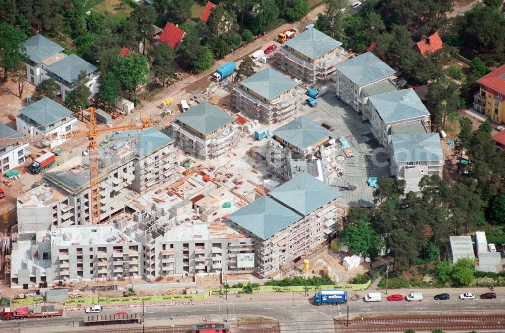 Potsdam Drewitz from the bird's eye view: Construction site to build a new townhouse multi-family home area at the Galileistrasse in Potsdam - Drewitz in Brandenburg