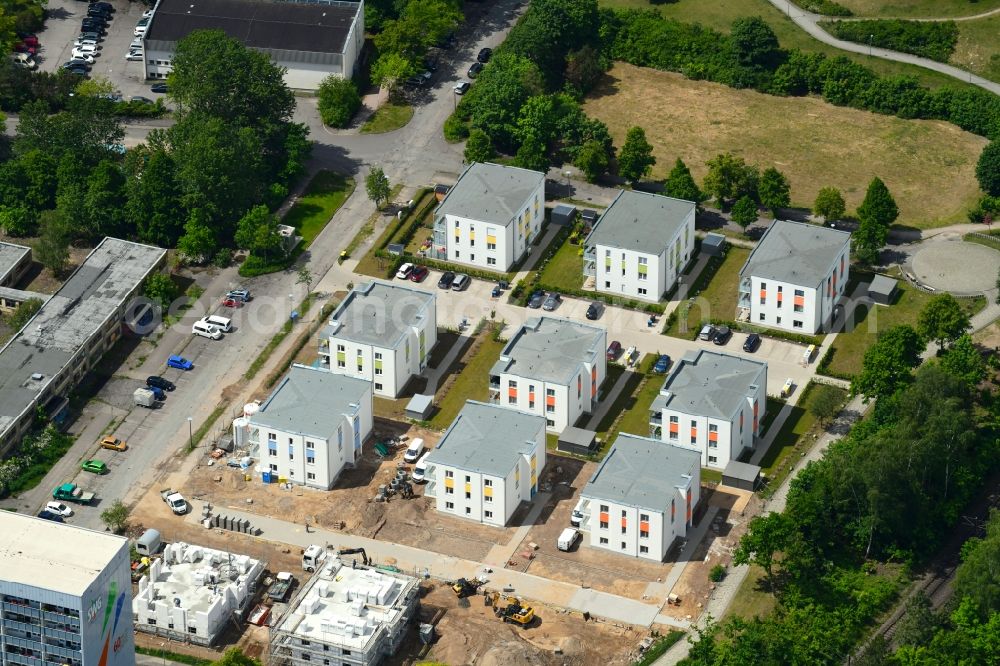 Aerial photograph Schwerin - Construction site for the city villa - multi-family residential building on Anne-Fronk-Strasse - Bernhard-Schwentner-Strasse in Schwerin in the state Mecklenburg - Western Pomerania, Germany