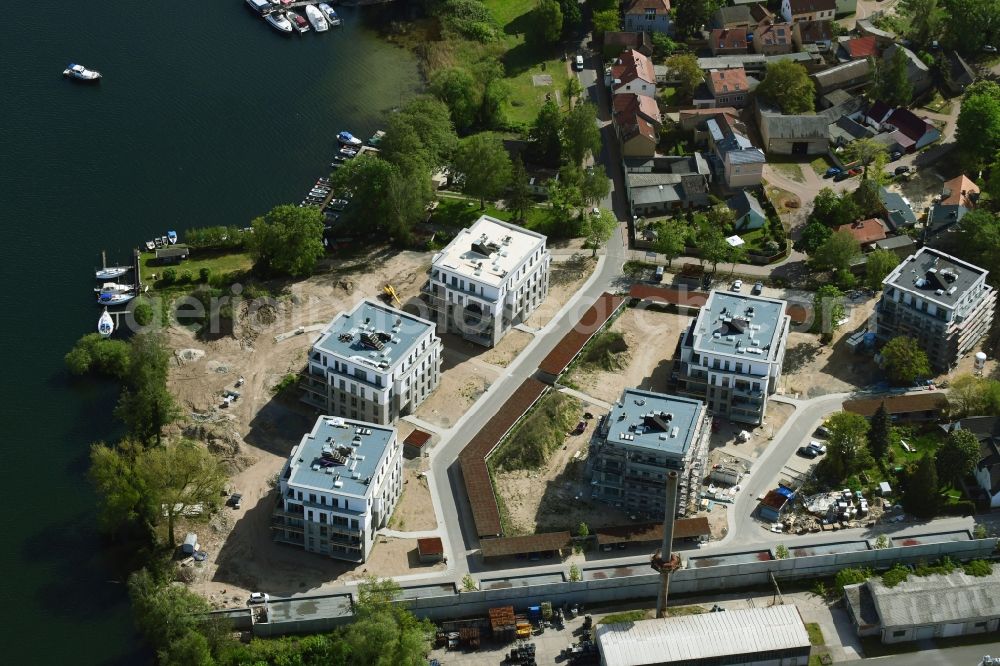 Aerial image Werder (Havel) - Construction site for the city villa - multi-family residential building Zum See in the district Glindow in Werder (Havel) in the state Brandenburg, Germany