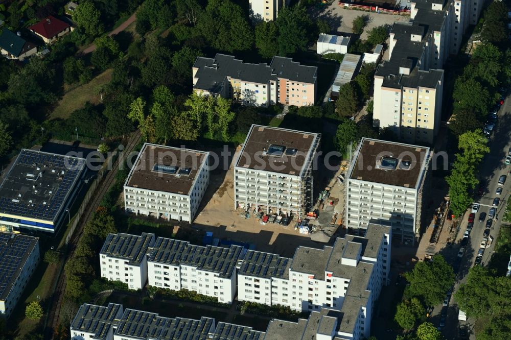 Aerial photograph Berlin - Construction site for the city villa - multi-family residential building between Zwickauer Damm and Theodor-Loos-Weg in the district Buckow in Berlin, Germany