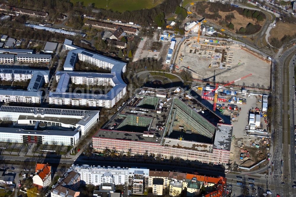 München from the bird's eye view: Construction site for the new building eines Strafjustizzentrum on Schwere-Reiter-Strasse - Emma-Ihrer-Strasse - Anita-Augspurg-Allee in Munich in the state Bavaria, Germany