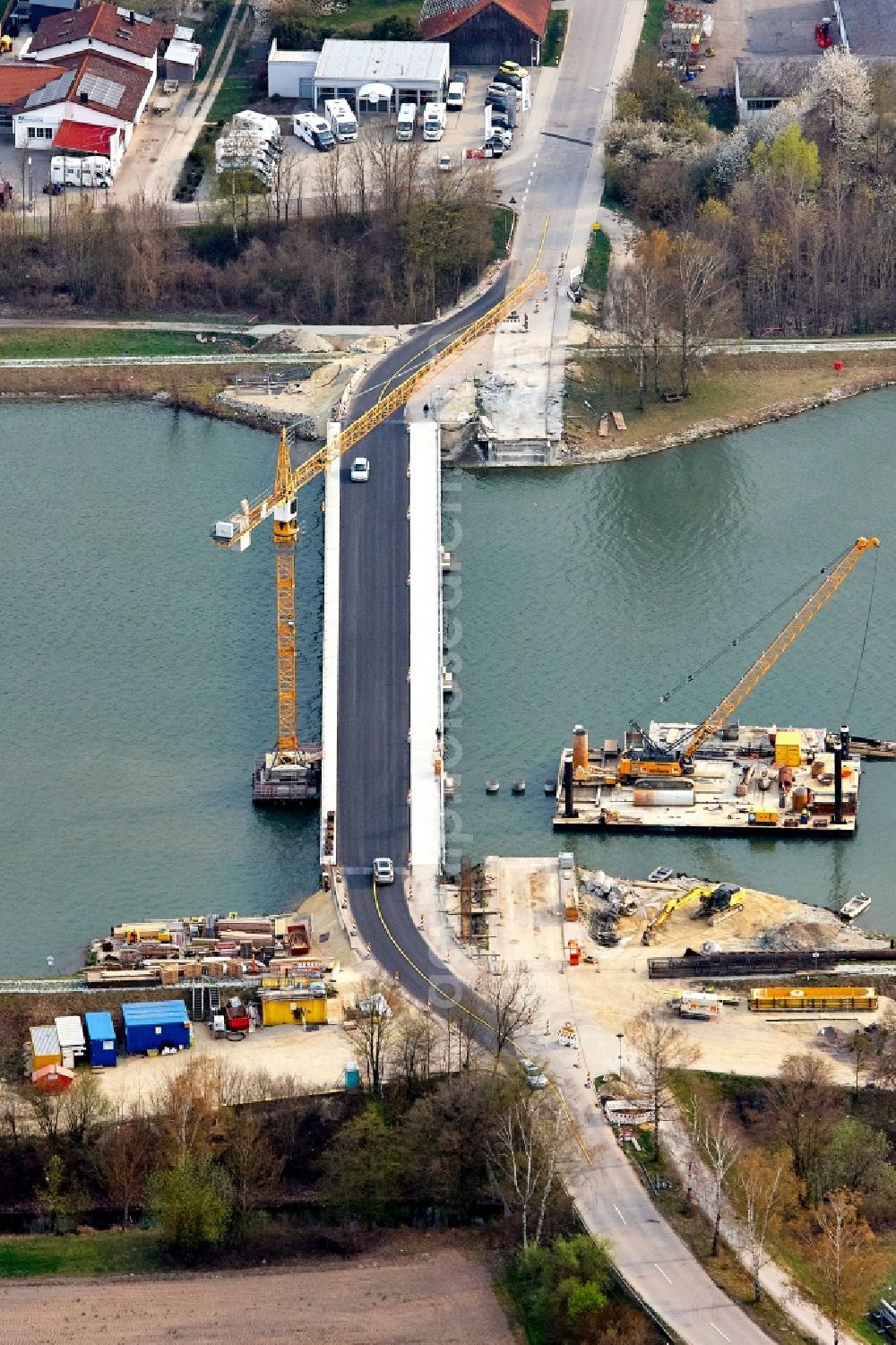 Niederviehbach from the bird's eye view: Construction of road bridge Isarbruecke in Niederviehbach in the state Bavaria, Germany