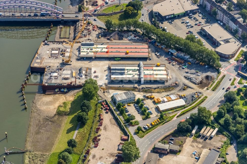 Duisburg from the bird's eye view: Construction of road bridge der Karl-Lehr-Bruecke ueber den Flussverlauf of Ruhr Am Boert - Am Brink - Ruhrorter Strasse in the district Kasslerfeld in Duisburg at Ruhrgebiet in the state North Rhine-Westphalia, Germany