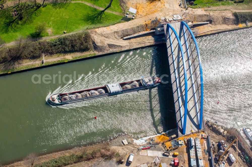 Aerial photograph Duisburg - Construction of road bridge on Ruhr in the district Obermeiderich in Duisburg in the state North Rhine-Westphalia